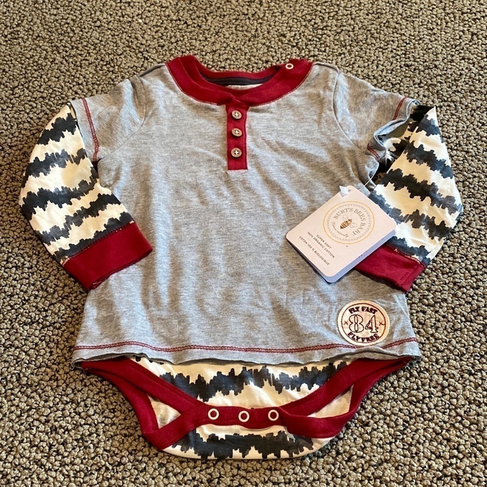 NWT Burt’s Bees Long Sleeved Onesie Size 24 Months